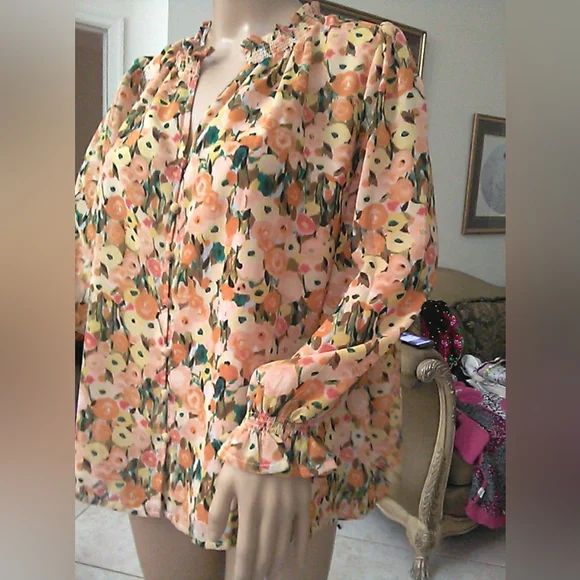 BNWOT Entro MULTI COLOR FLORAL Blouse W/ Mandarin Collar SZ. SM PEACHY COLORS - Picture 8 of 8